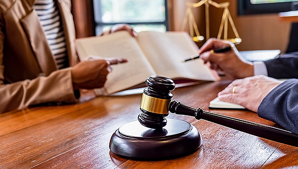 香港律師出具的法律意見書能在大陸直接用嗎？