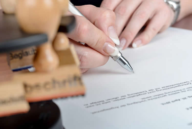 香港家事法庭出具的絕對離婚判令遺失了要如何補領(lǐng)核證副本用于內(nèi)地結(jié)婚呢？