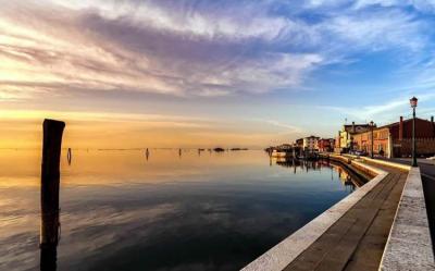 在港辦理的離婚絕對(duì)判令遺失了，需要如何補(bǔ)領(lǐng)且做公證用于內(nèi)地再婚？