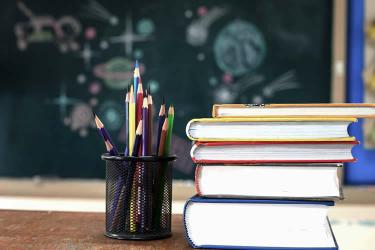 “雙非”港童如何辦理香港出生紙公證用于內地讀書之用？