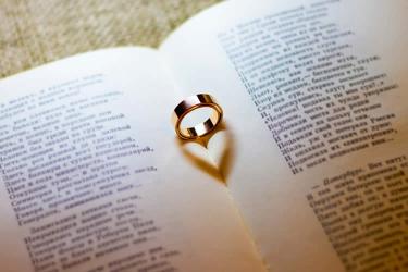 中國公民在美國紐約結(jié)婚現(xiàn)要在國內(nèi)買房怎么辦理美國結(jié)婚證翻譯公證認證？