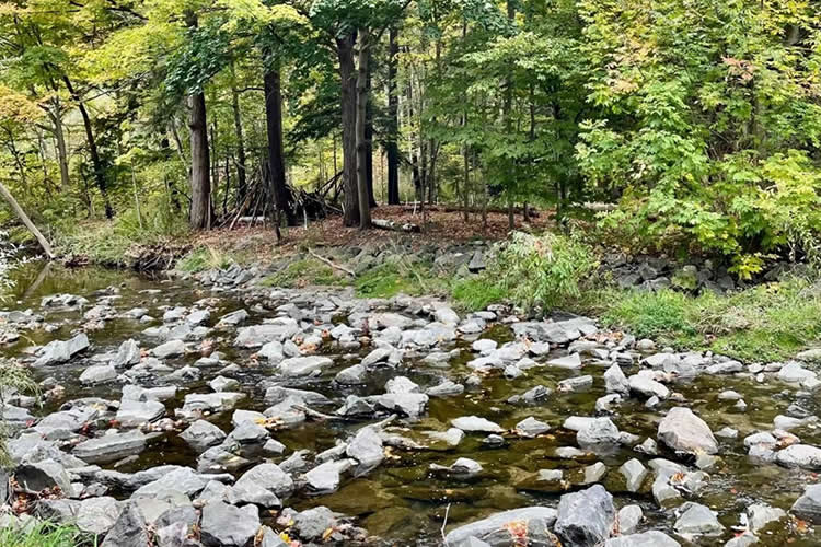 香港結(jié)婚證公證用于內(nèi)地法院離婚可以附雙方的身份證嗎？