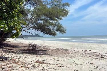 香港夫婦要出售內(nèi)地的房產(chǎn)怎么辦理婚姻及家庭狀況聲明書公證呢？