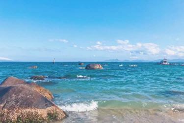 我們是在香港出生的，現(xiàn)要在內地辦理股權轉讓手續(xù)怎么證明是親兄弟關系呢？