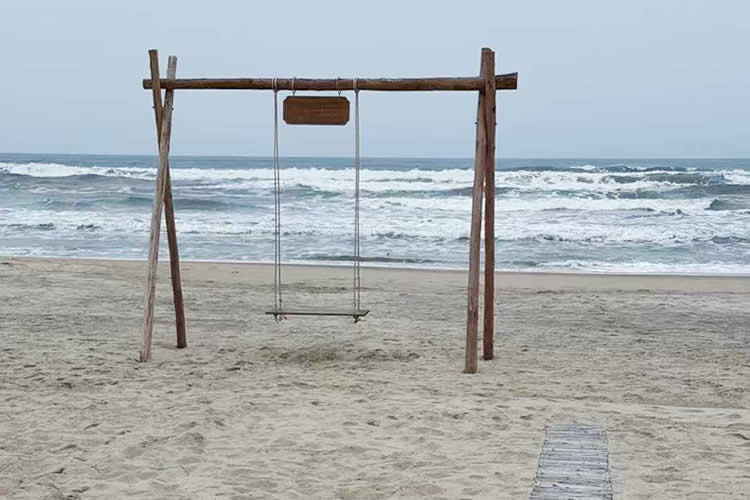 香港居民與內(nèi)地居民結(jié)婚，現(xiàn)要申請配偶來港定居團(tuán)聚如何辦理申請配偶來港定居聲明書公證？