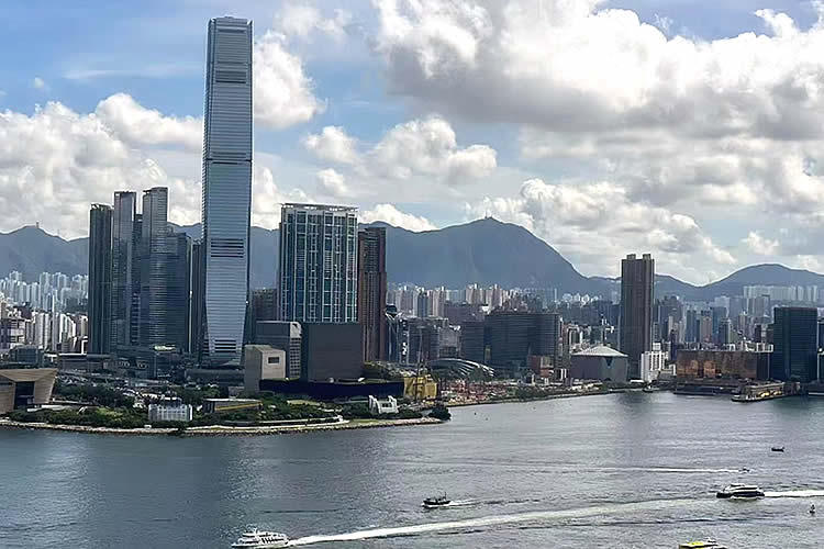 用于在廣東省惠州市收購(gòu)股權(quán)的香港公司轉(zhuǎn)遞公證書怎么辦理呢？